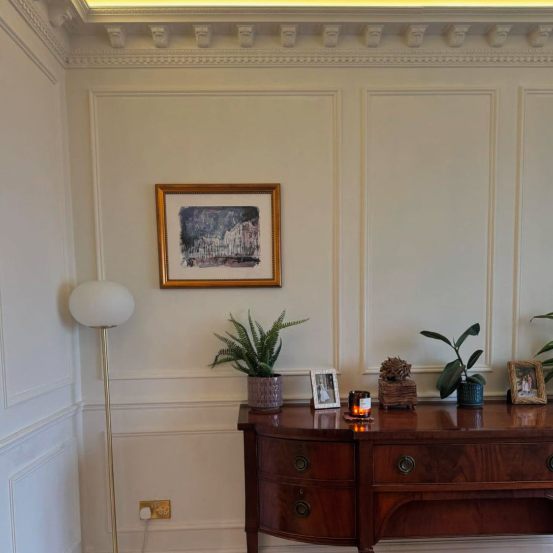 Plaster Victorian modalian coving in room with panelling