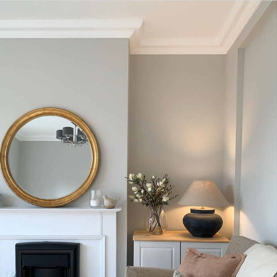 Ogee plaster cornice in main room