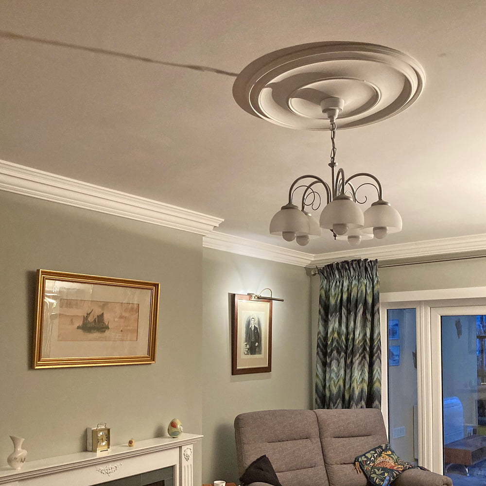 Plain Spun Plaster Ceiling Rose in furnished main room