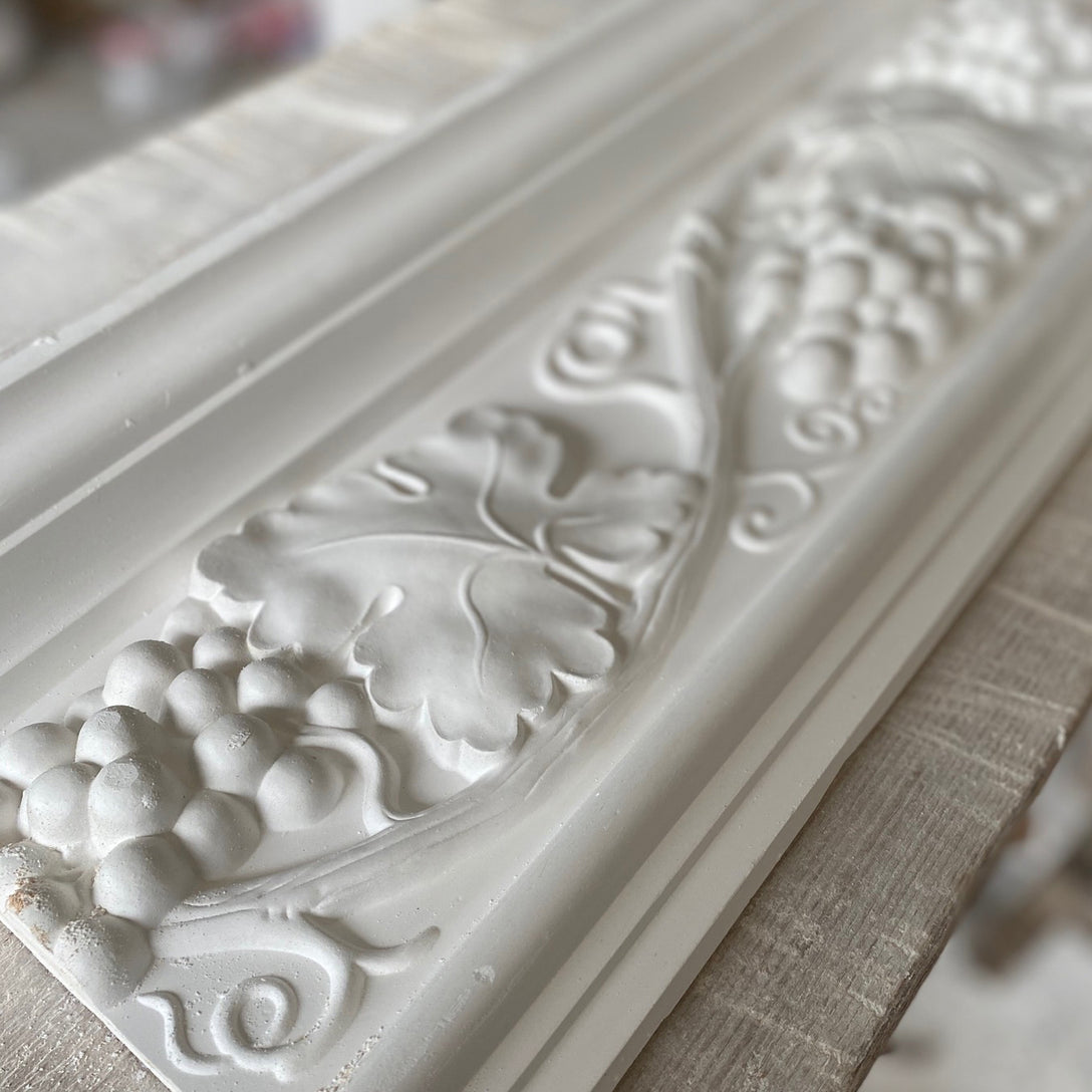 Grapes & Vine cornice design