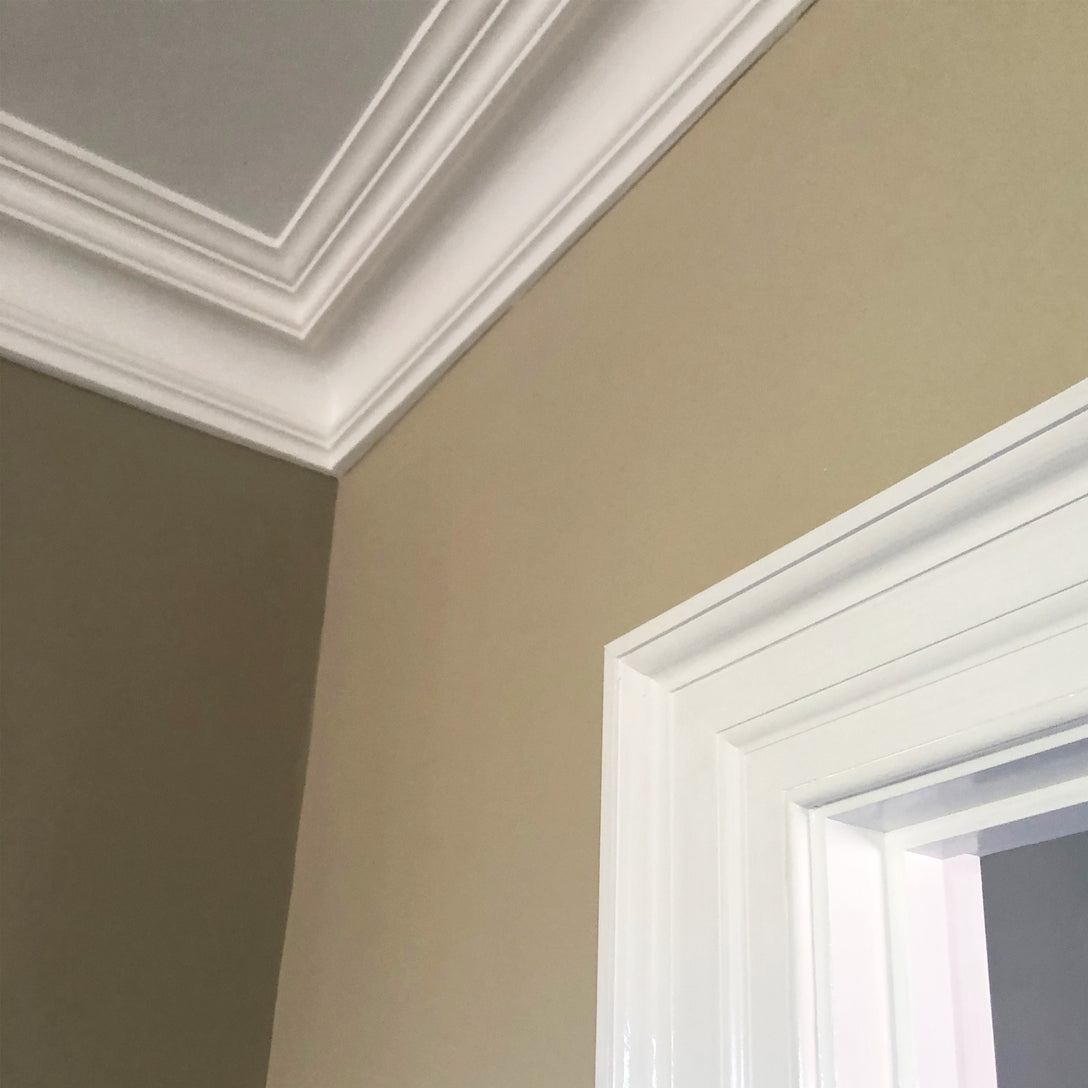 aspect of Swan Neck Plaster Coving corner section 125mm