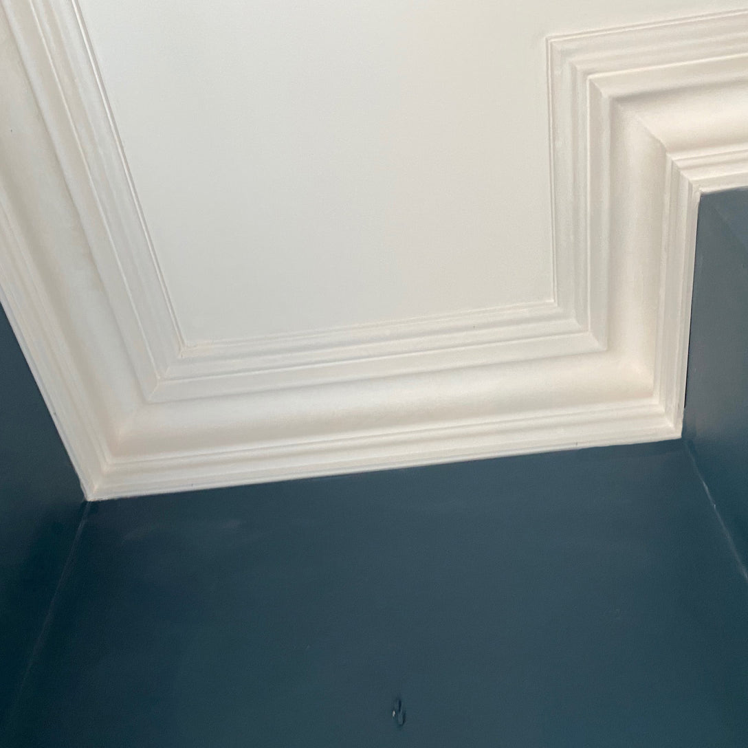 detailed photo of Traditional Victorian london Plaster Coving shown in blue room150MM