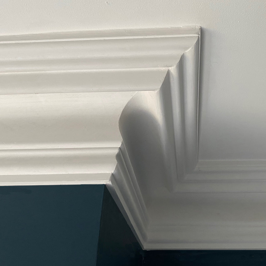 close up picture of Victorian Plaster cornice around a corner - 150MM
