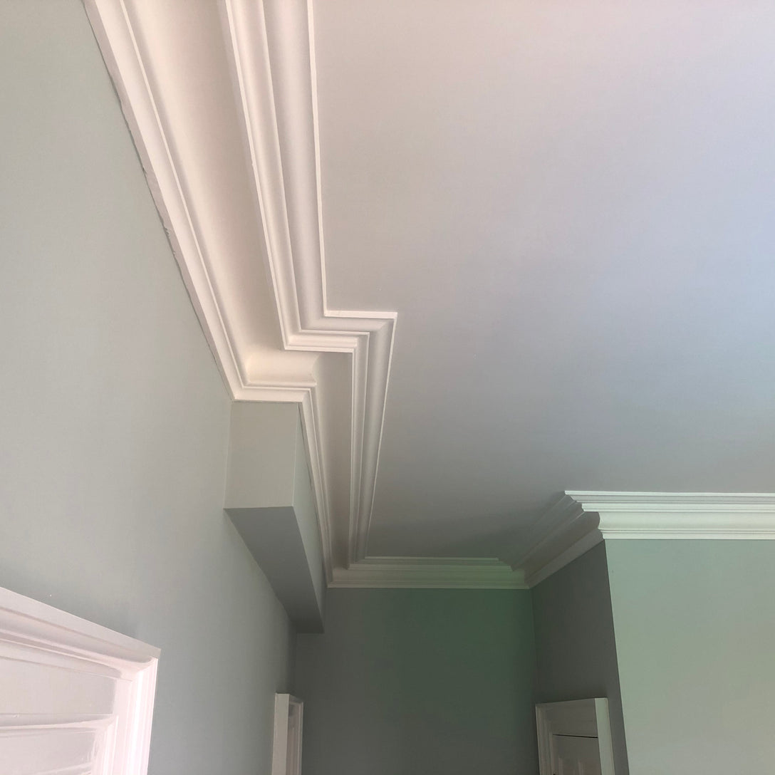 Victorian Swan Neck cornice in gradient lighting