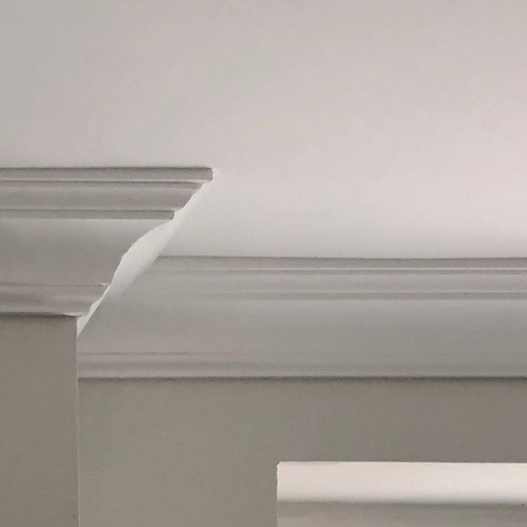 corner section showing Plaster Coving Classic 90mm Drop