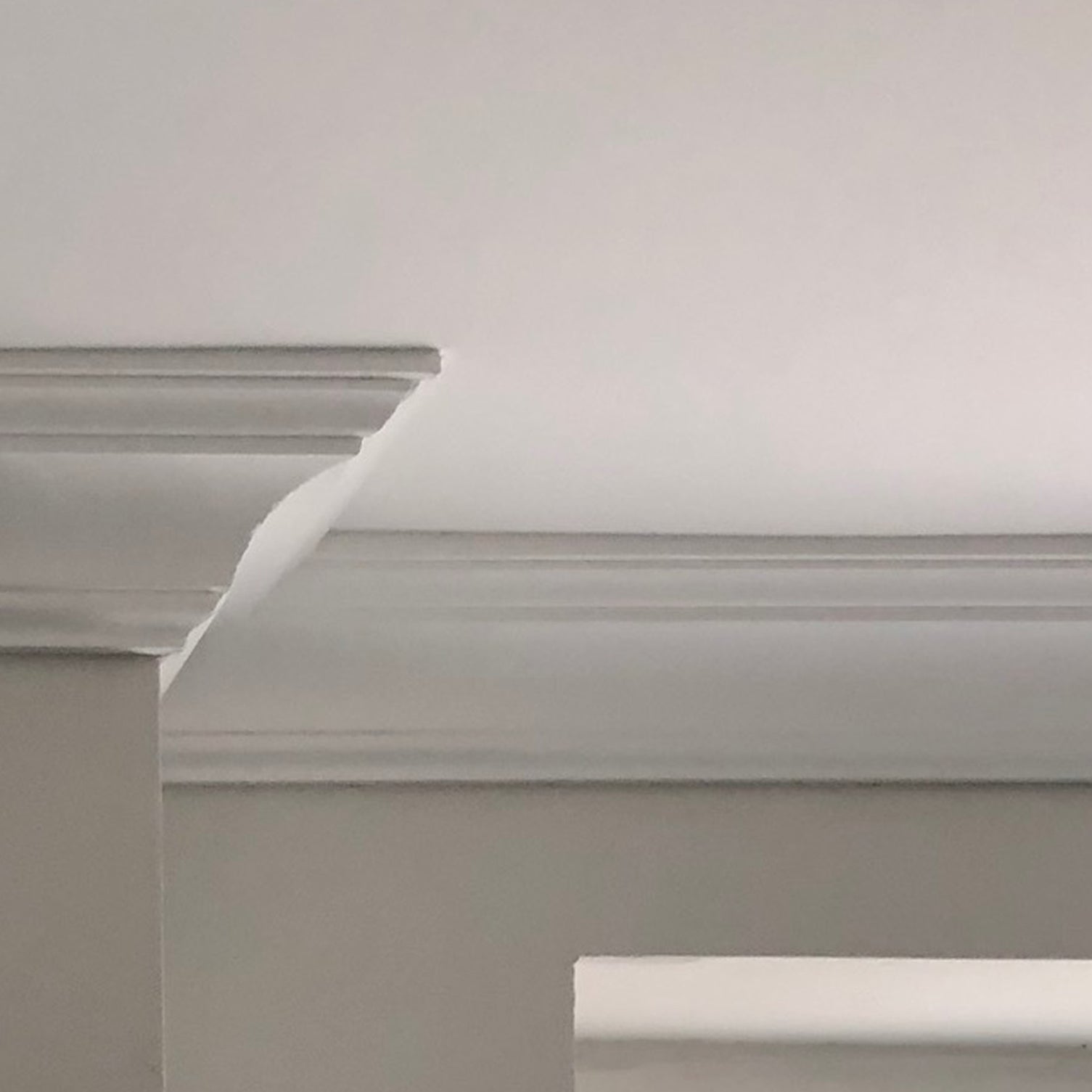corner section showing Plaster Coving Classic 90mm Drop