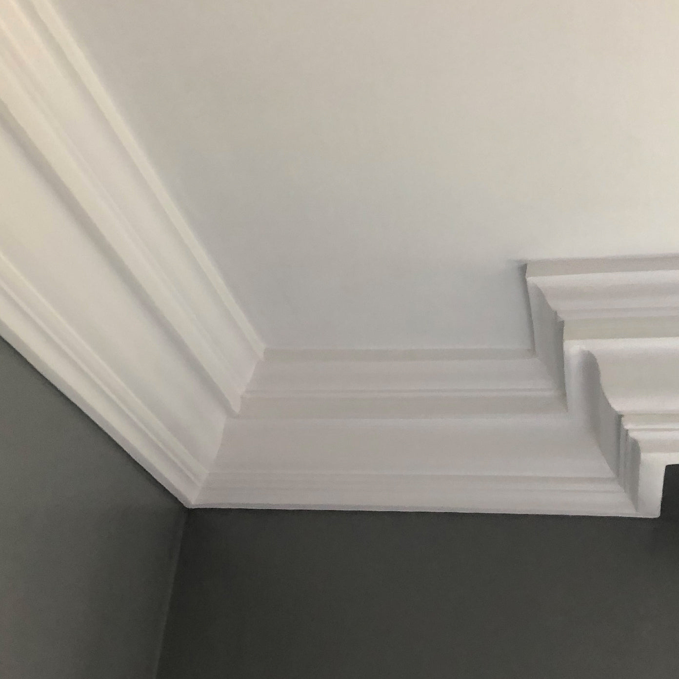 Regency Medium coving corner detailing