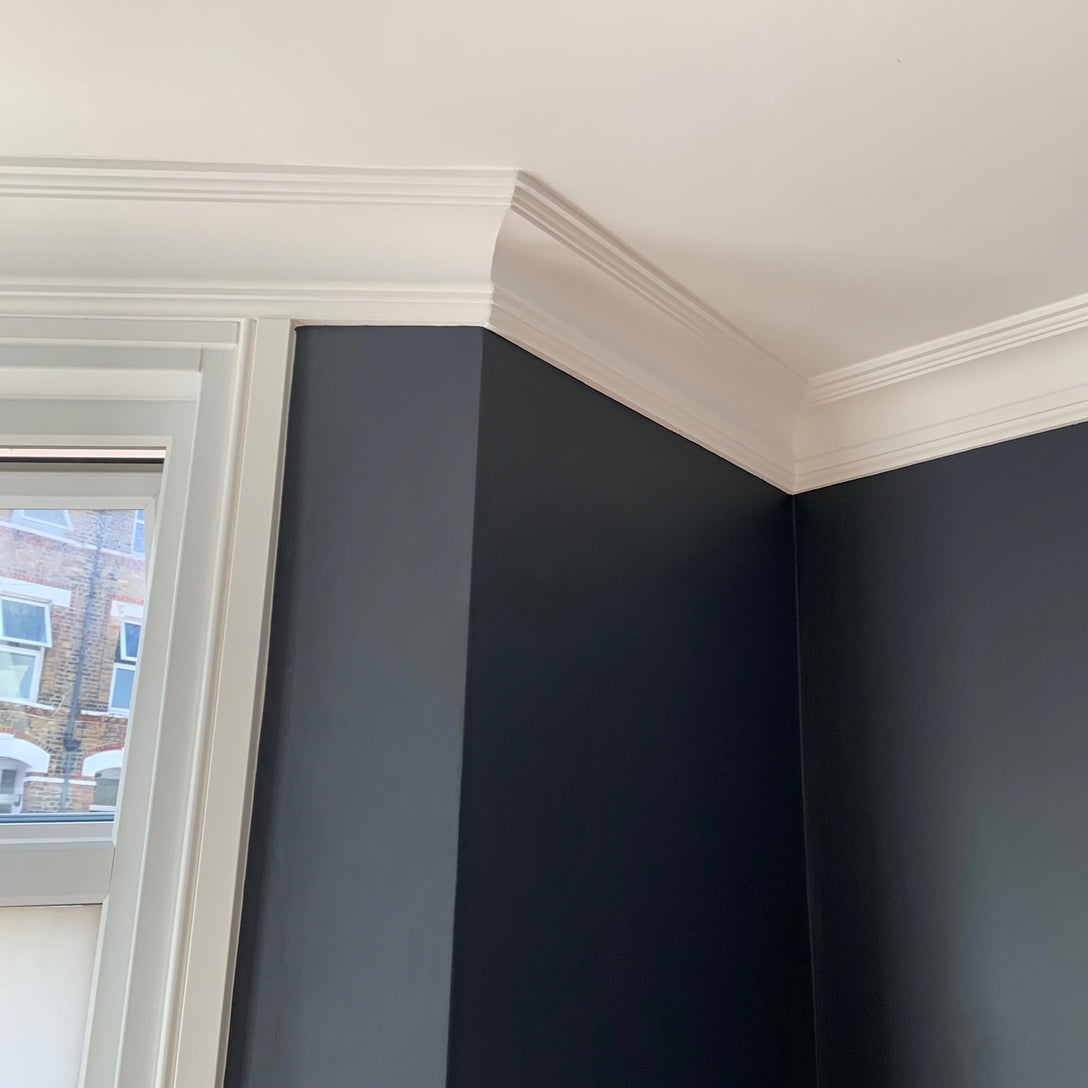 photo showing fitted Classic Plaster Cornice 140MM,