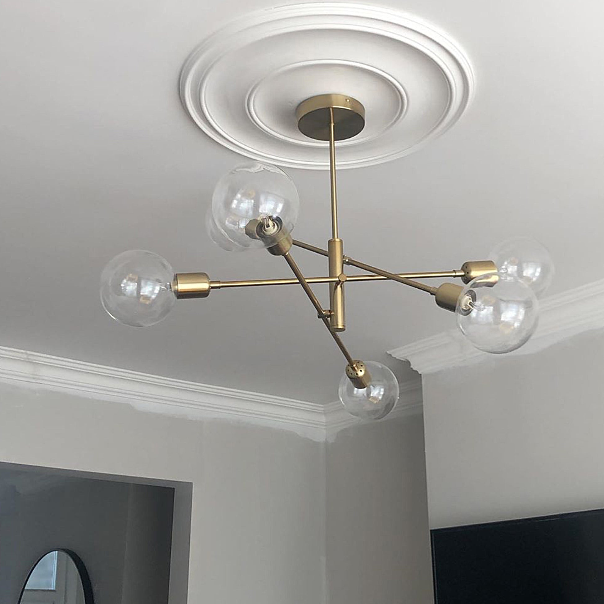 Plain Spun Plaster Ceiling Rose in main room