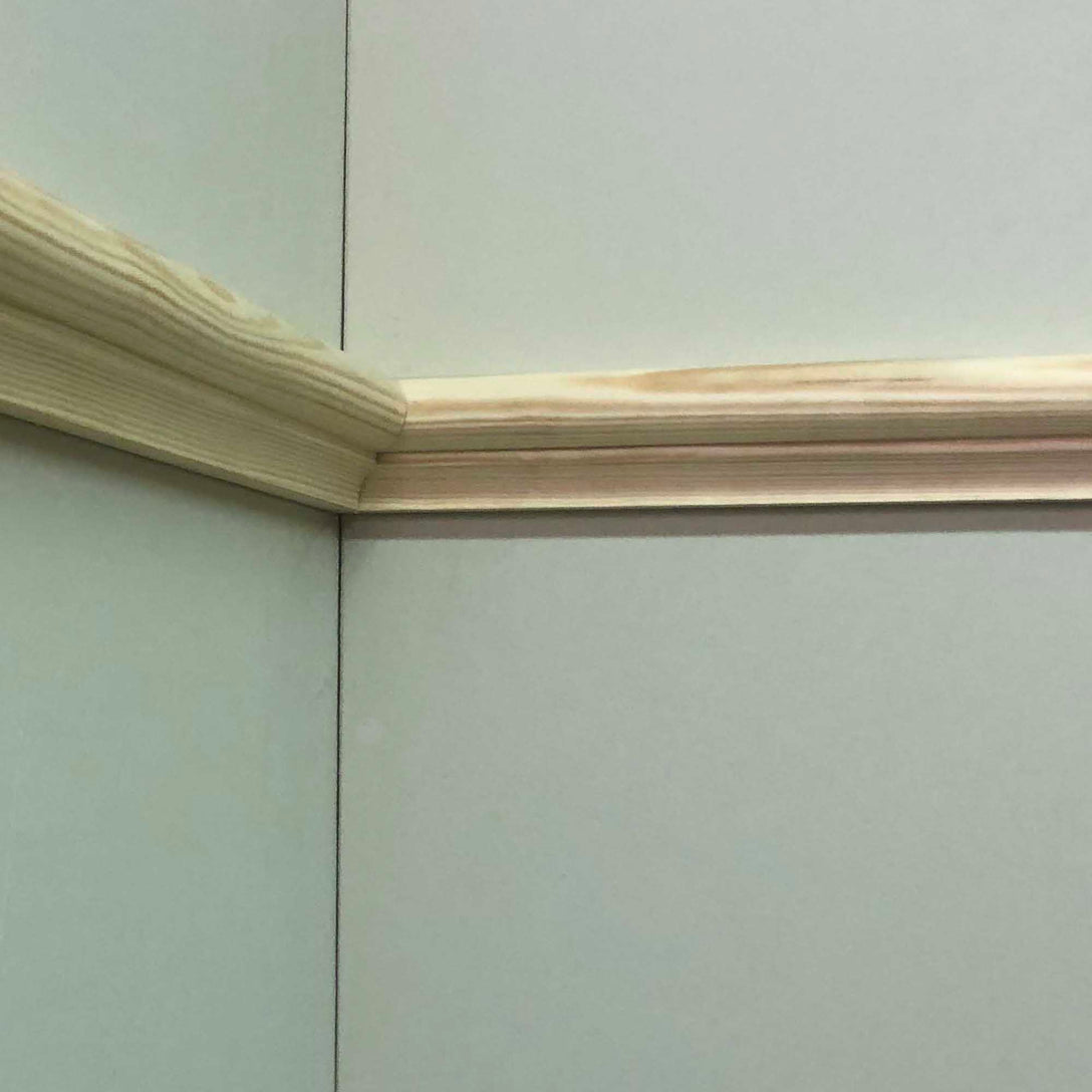 corner section of Antique Timber Panel Mould 41mm x 28mm