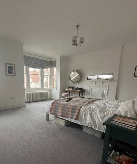 bedroom before ceiling rose fitted
