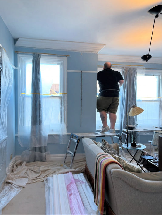 Large regency coving being installed