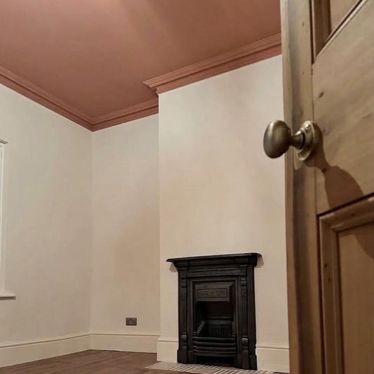 victorian swan neck plaster coving in living room