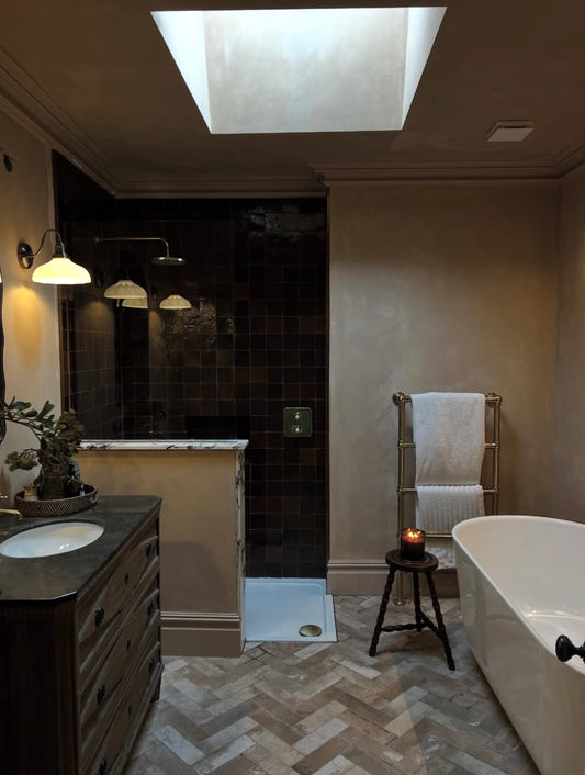 victorian swan neck plaster coving fitted in bathroom