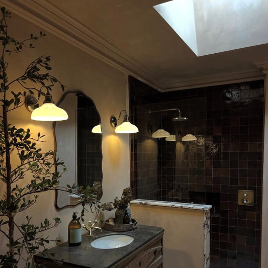 bathroom with victorian swan neck plaster coving fitted