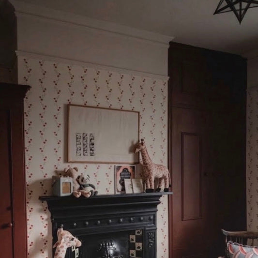 Childs bedroom with swan neck plaster cornice installed 