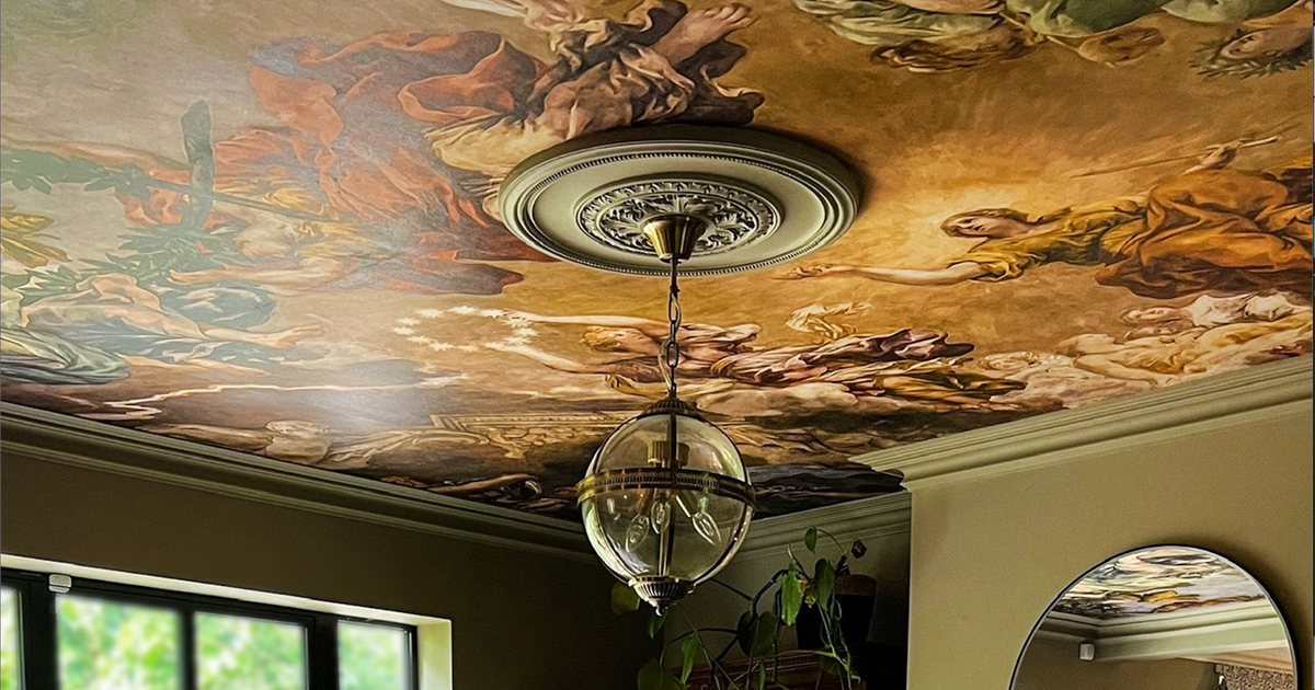 Urmston: Plaster Coving, Cornice and Ceiling Roses | Plaster Ceiling Roses