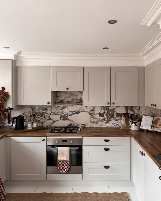 swan neck plaster cornice fitted in modern, bright kitchen