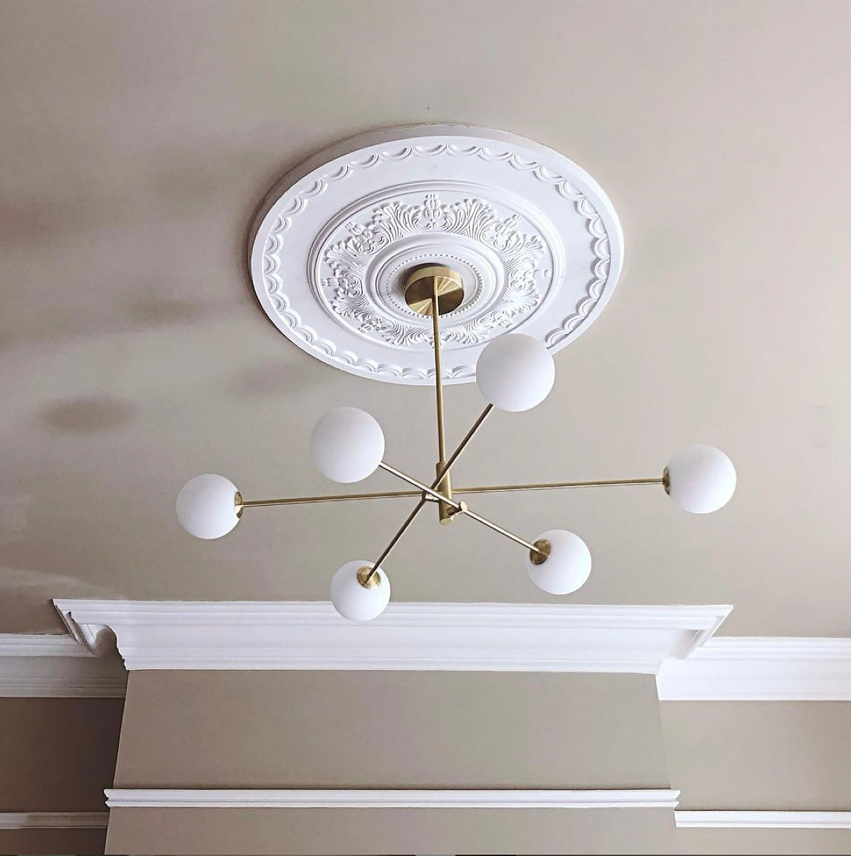 victorian style swan neck plaster coving shown with picture rail and ceiling rose