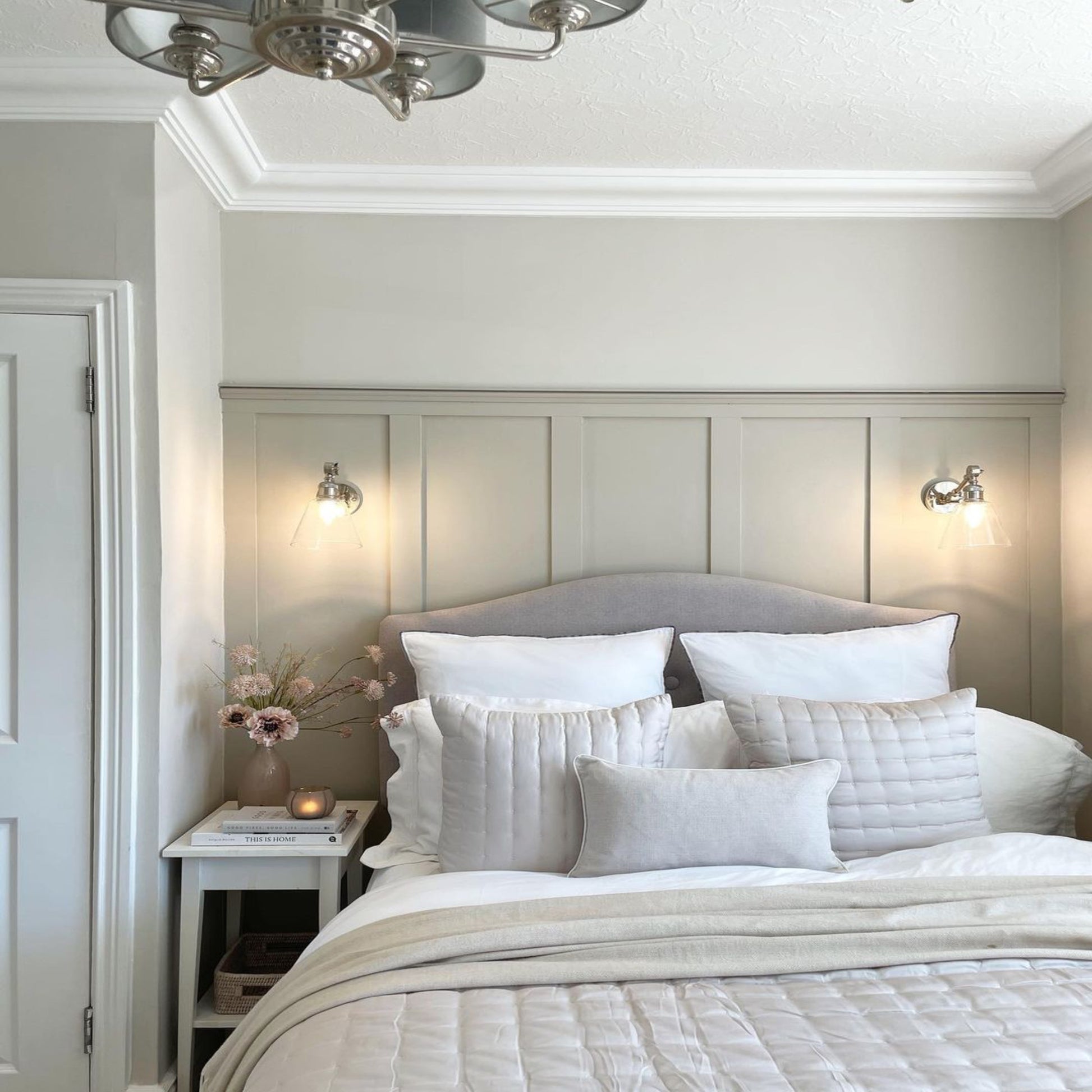 Ogee cornice in furnished bedroom