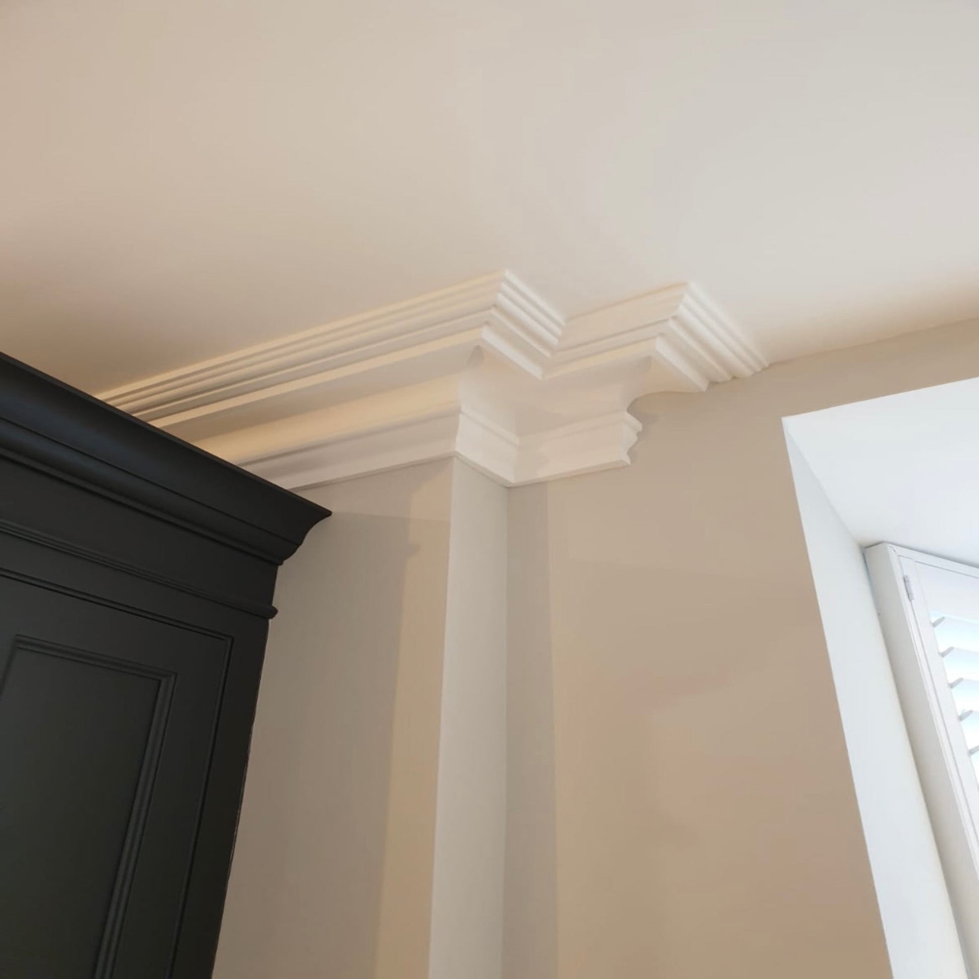 complex section of swan neck coving fitted 