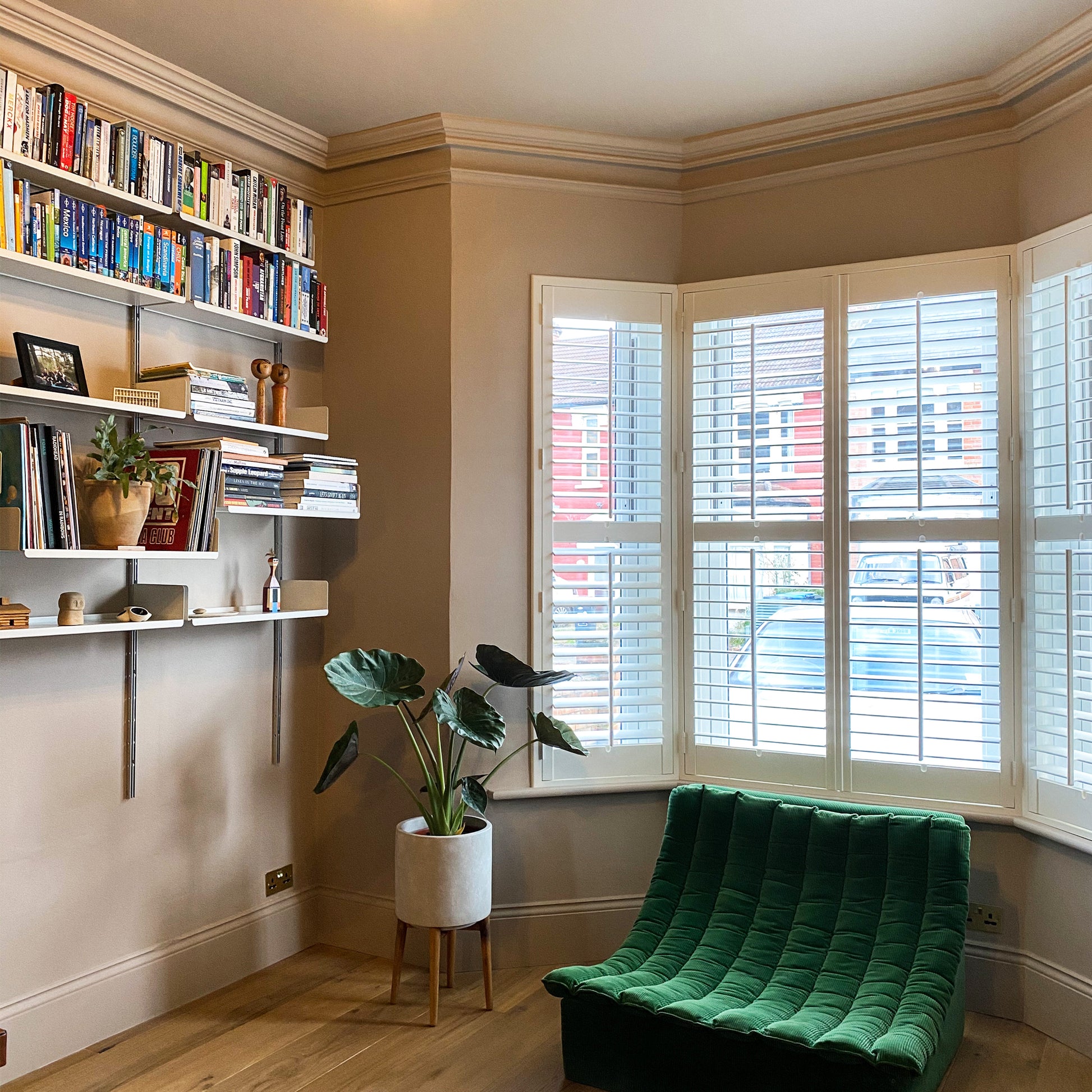 Victorian Swan Neck cornice in natural lighting