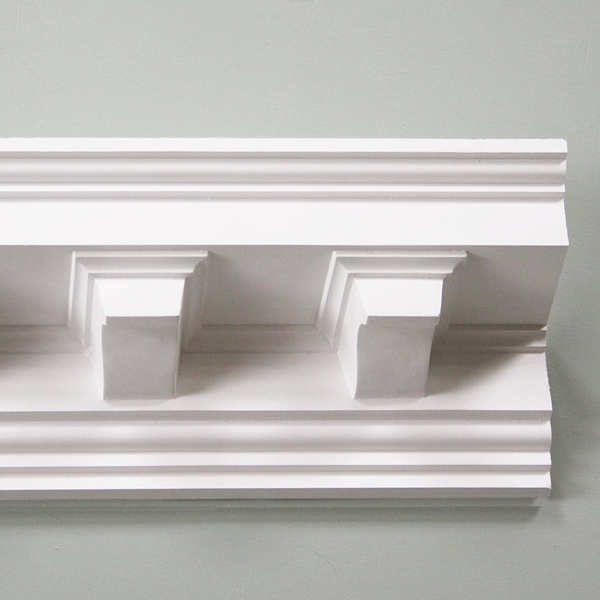 Modillion cornice detailing display