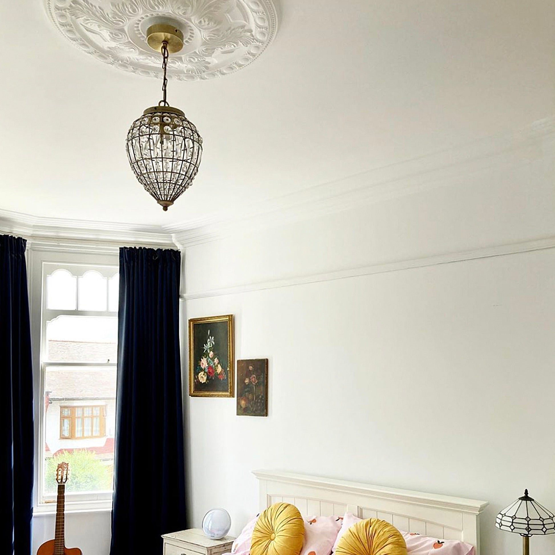 Large Acanthus Leaf Plaster Ceiling Rose in furnished bedroom