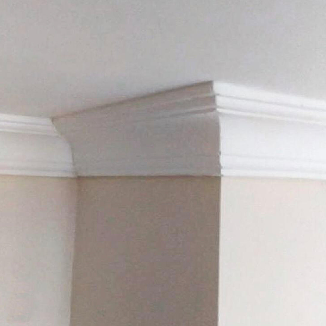 corner of classic plaster coving