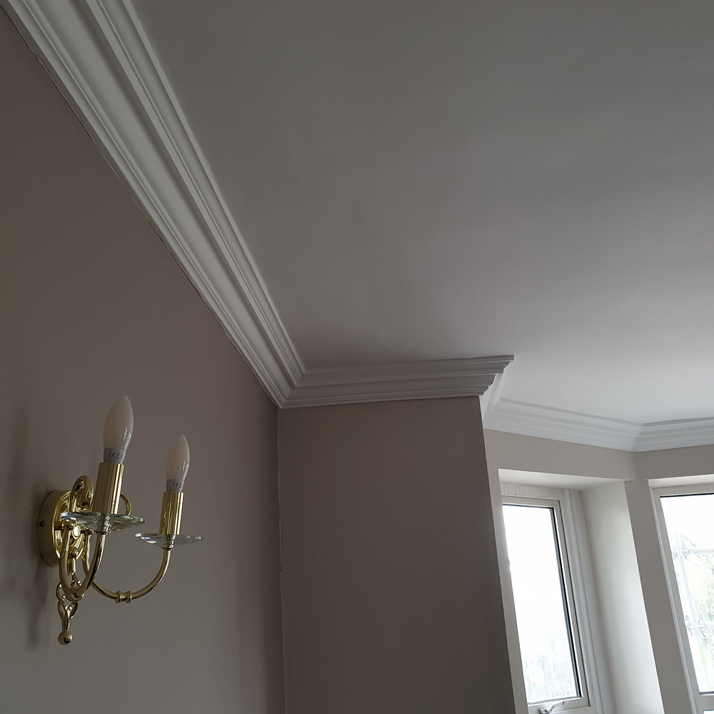 Regency Medium cornice in well-lit living room