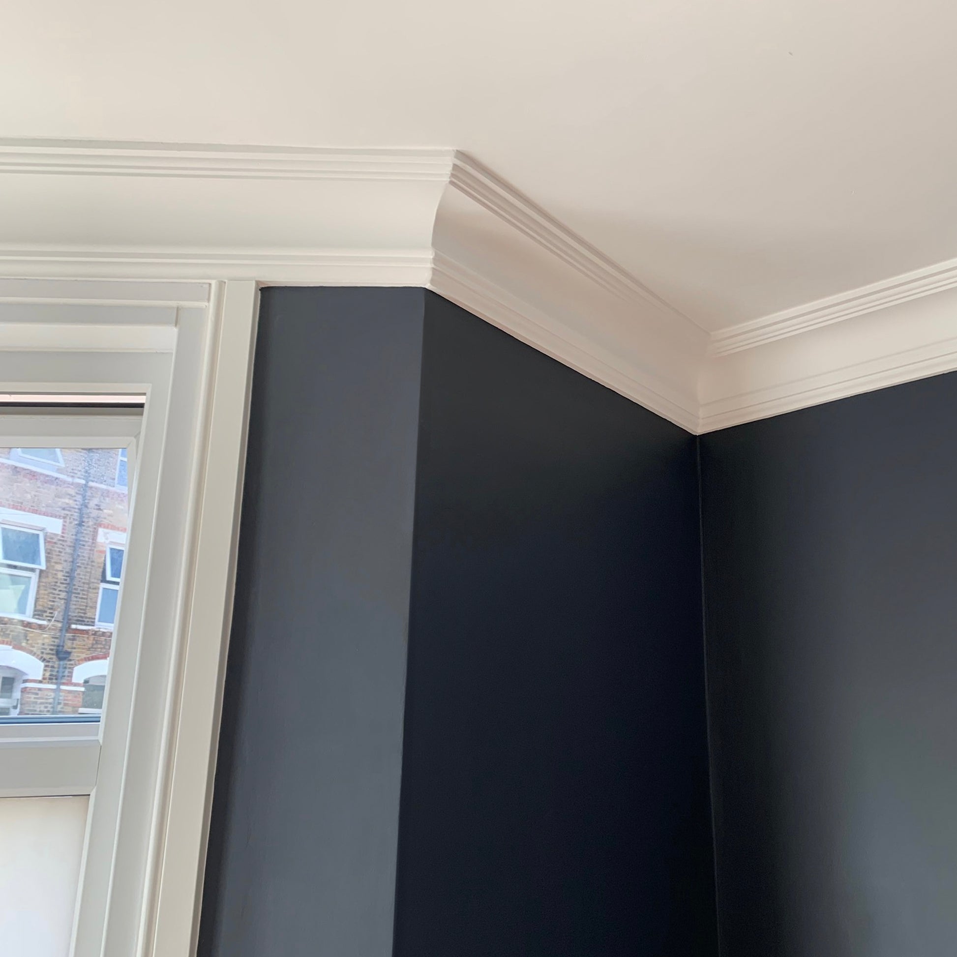photo showing fitted Classic Plaster Cornice 140MM, 