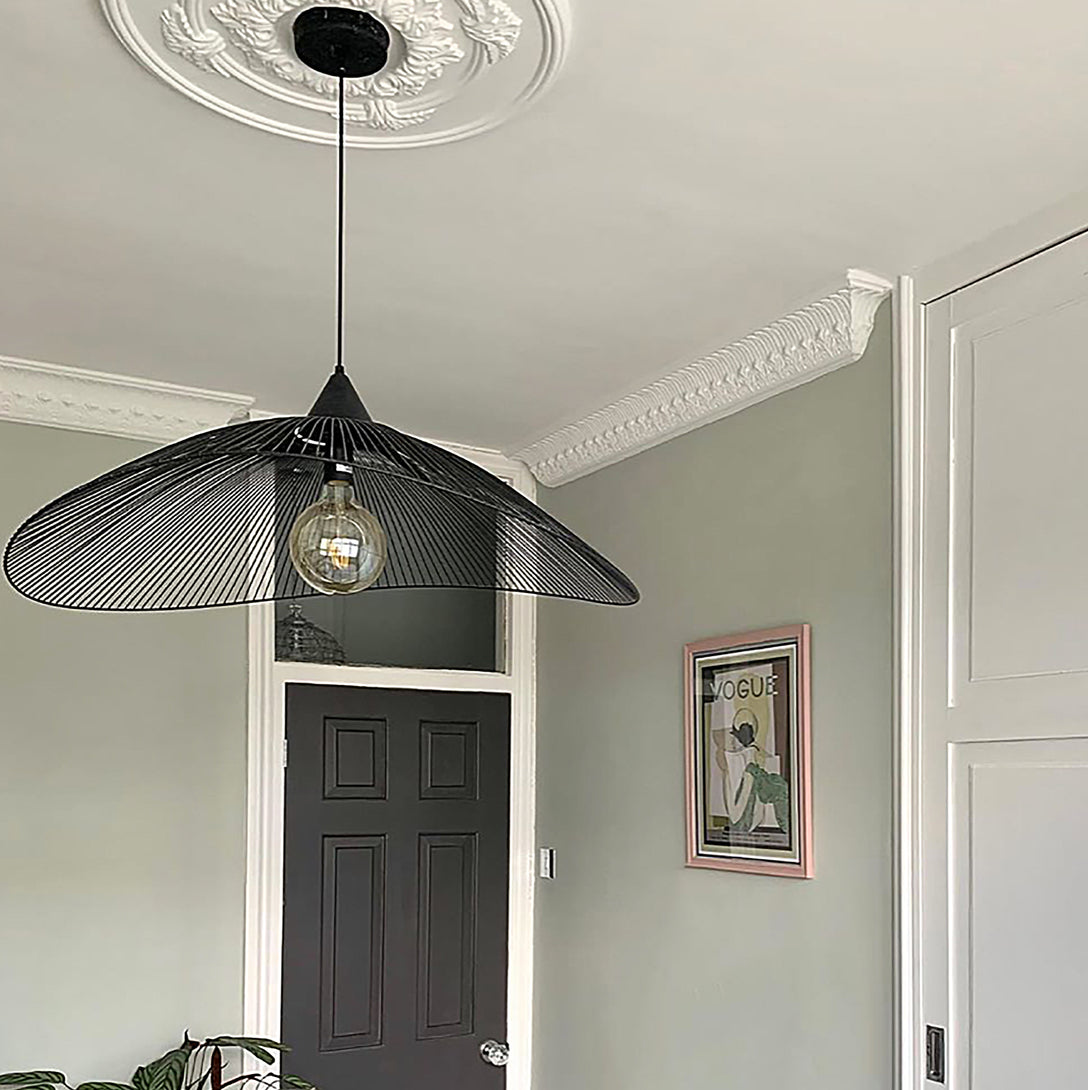 photo of Acanthus and Plain Leaf Plaster Coving shown in living room - Drop 122MM 