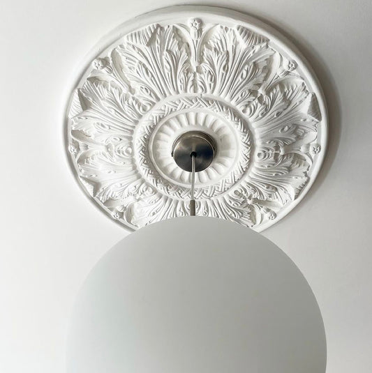 photo showing victorian crown and acanthus plaster ceiling rose - 520mm