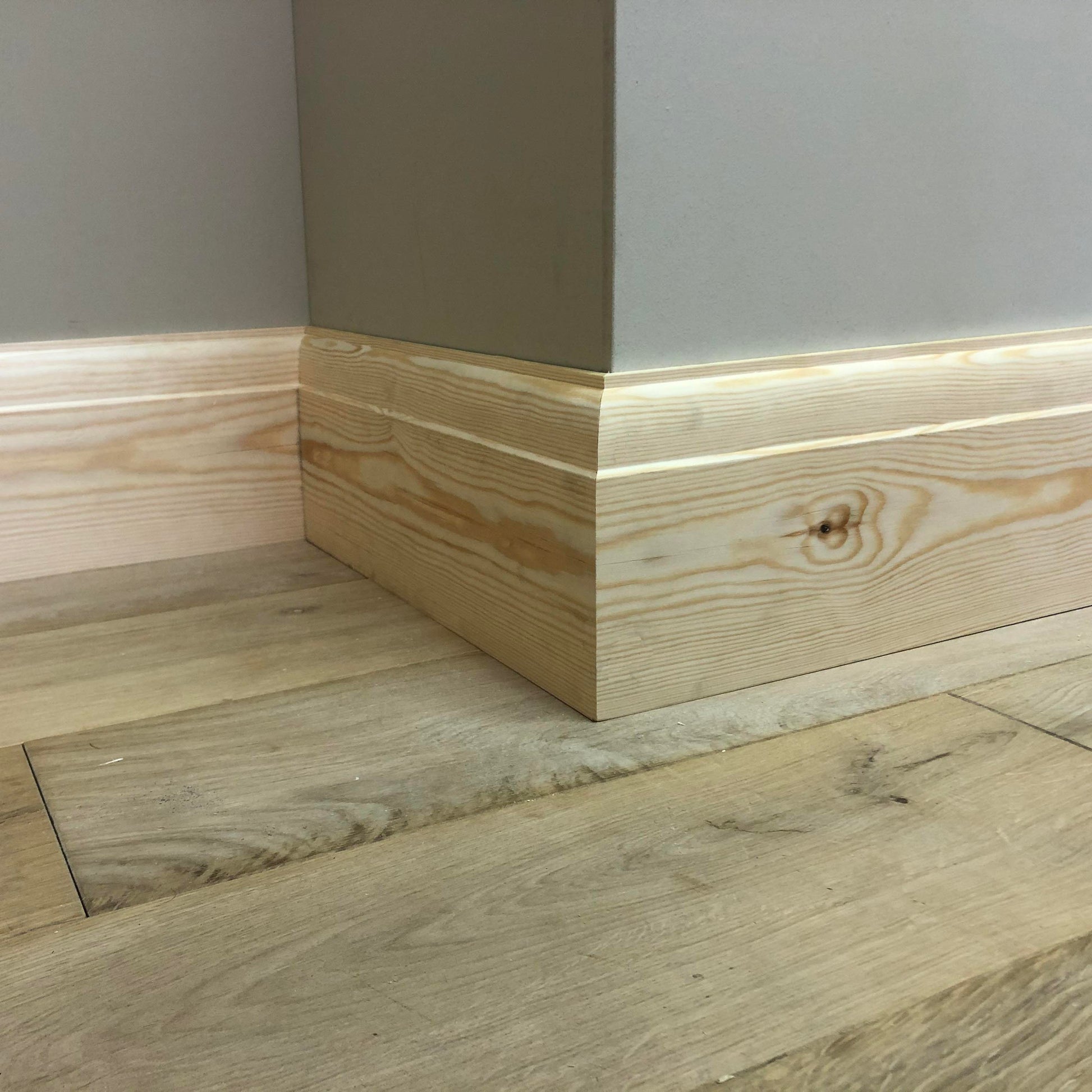 photo of fitted Victorian Classic Timber Skirting Board measuring 168mm x 21mm