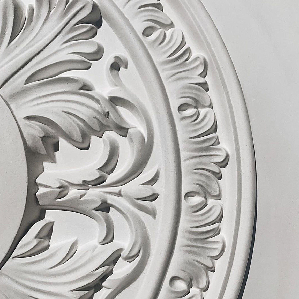 Small Acanthus Rings Plaster Ceiling Rose detail close-up