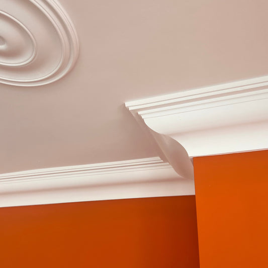 Victorian Ogee Cornice 200MM along side ceiling rose