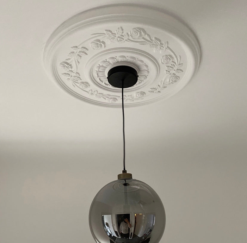 Rose Pattern Plaster Ceiling Rose with modern light