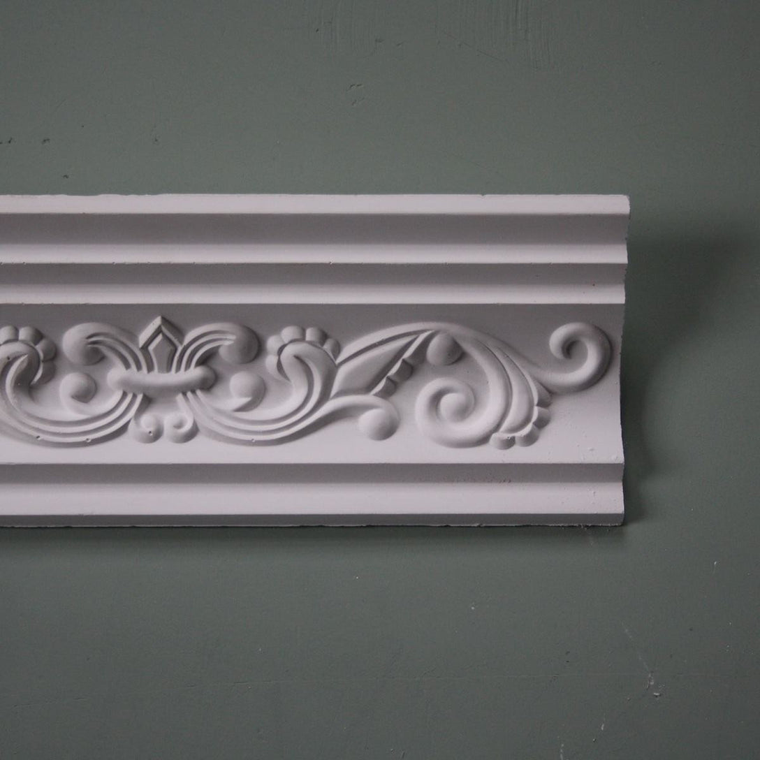 Fleur de Lys coving details