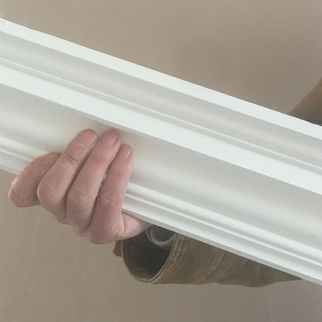 Regency Small cornice in-hand